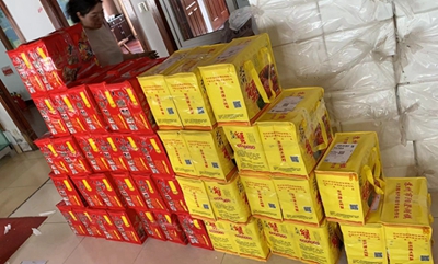 大闸蟹打包发货