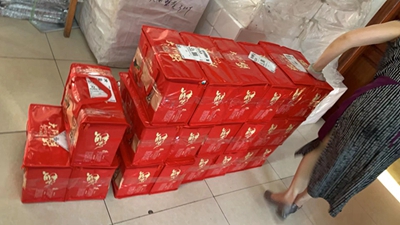 大闸蟹打包发货